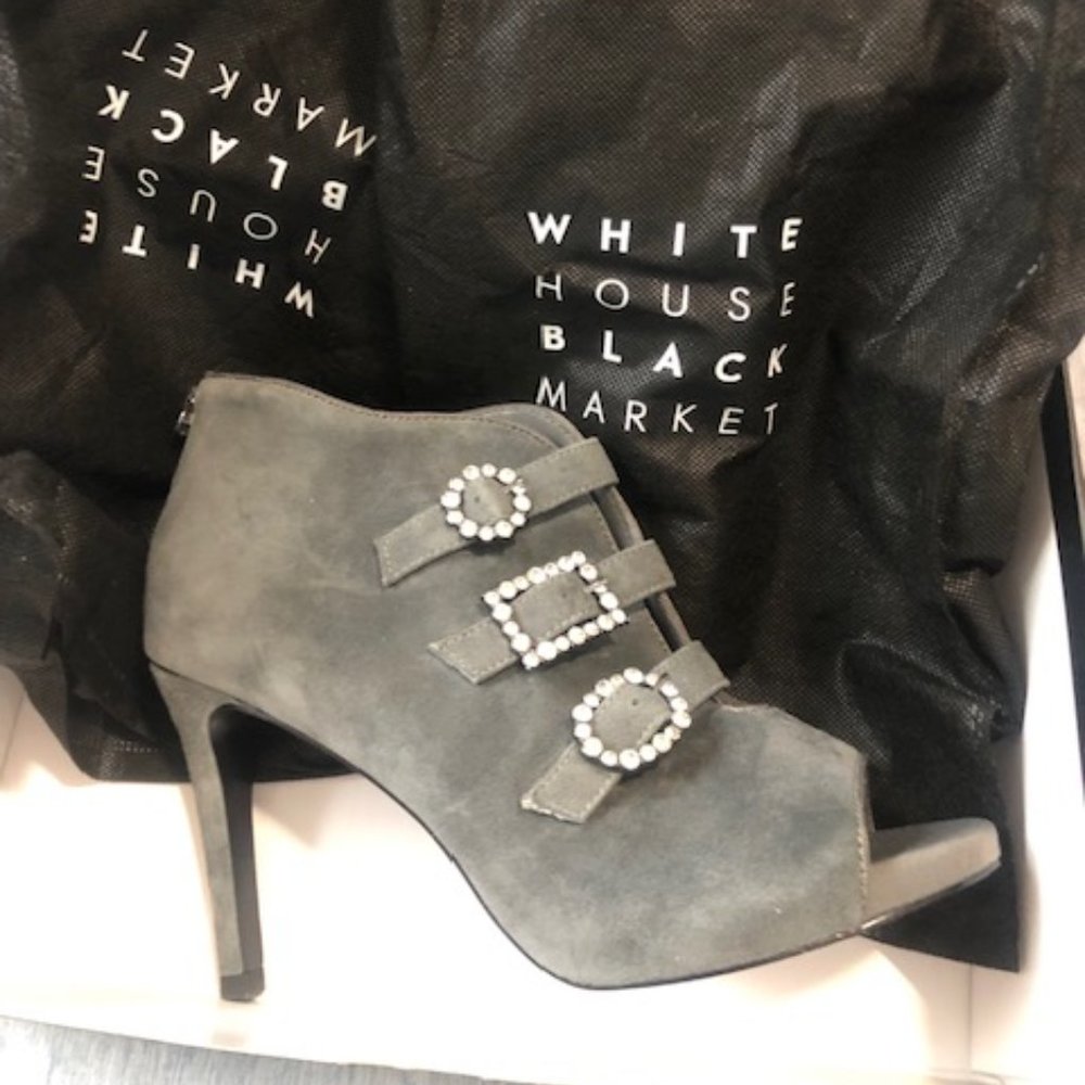 GORGEOUS Peep Toe Gray Suede Rhinestone Buckle Booties - Size 8.5